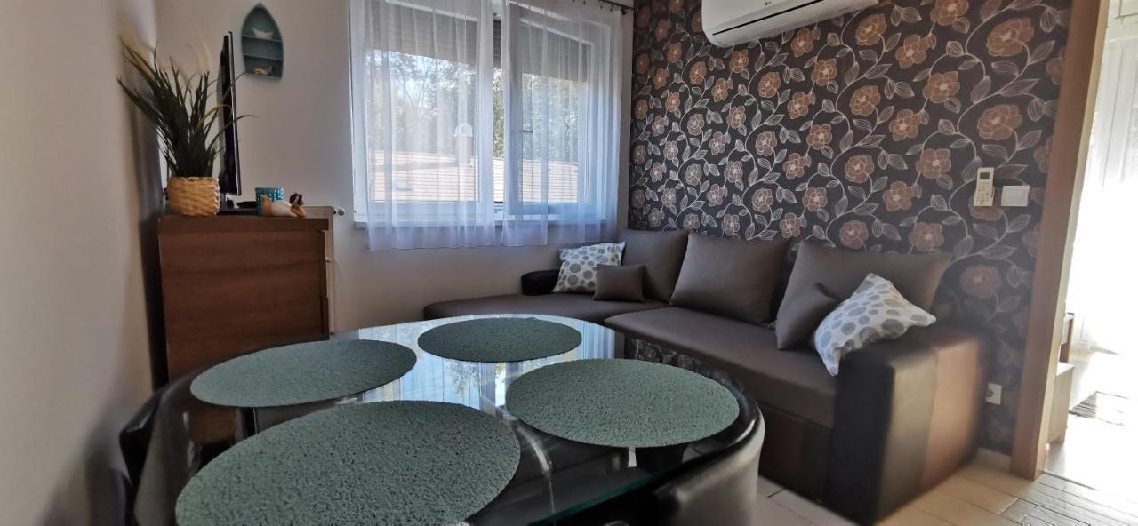 Vivi Wellness Apartman Siófok Exterior foto