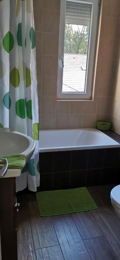 Vivi Wellness Apartman Siófok Exterior foto